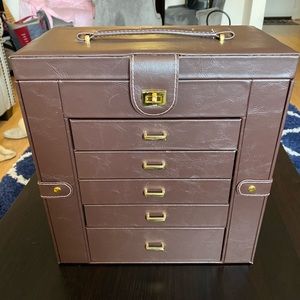 🚫sold🚫Faux Leather Jewelry Box